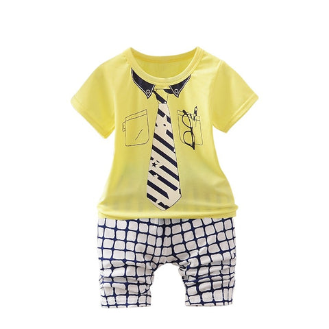 Cute Tie Printed Half Sleeve T-shirt & Check 3/4th Shorts Little Man Party Dress Clothes for Kids